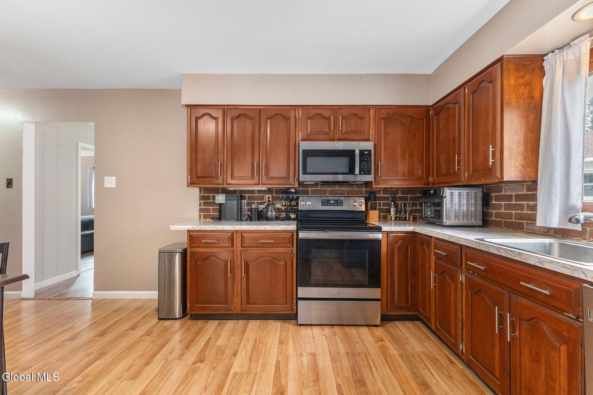 53 Miracle Lane Colonie NY 12211