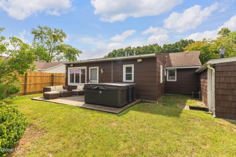 53 Miracle Lane Colonie NY 12211