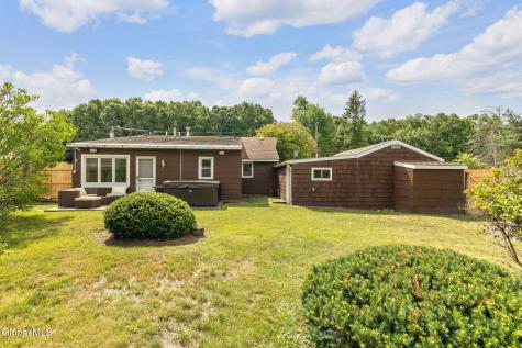53 Miracle Lane Colonie NY 12211