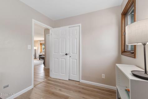 53 Miracle Lane Colonie NY 12211