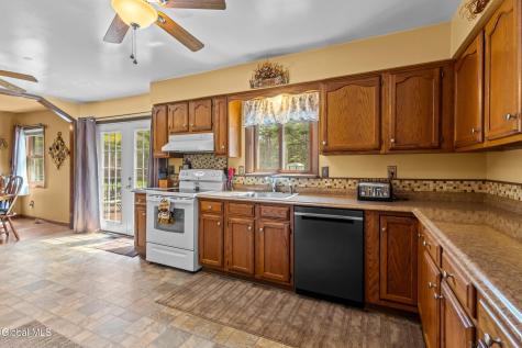 131 Toback Road Esperance NY 12066