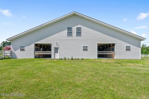 42 Ashcroft Road Valley Falls NY 12185
