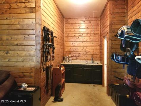 42 Ashcroft Road Valley Falls NY 12185