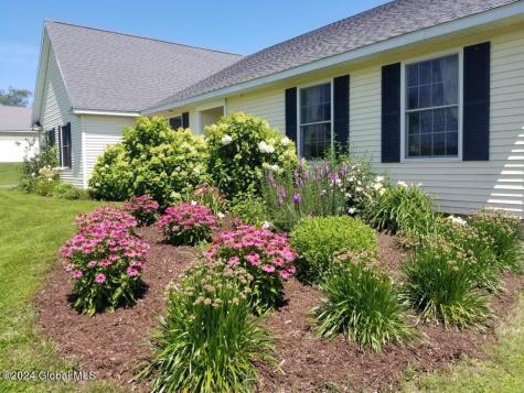 42 Ashcroft Road Valley Falls NY 12185