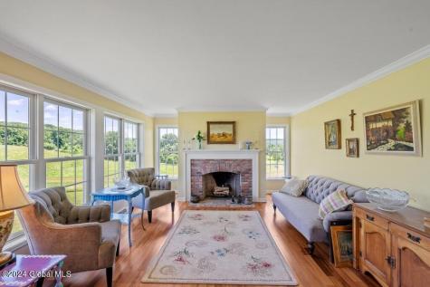 42 Ashcroft Road Valley Falls NY 12185