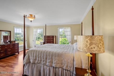 42 Ashcroft Road Valley Falls NY 12185