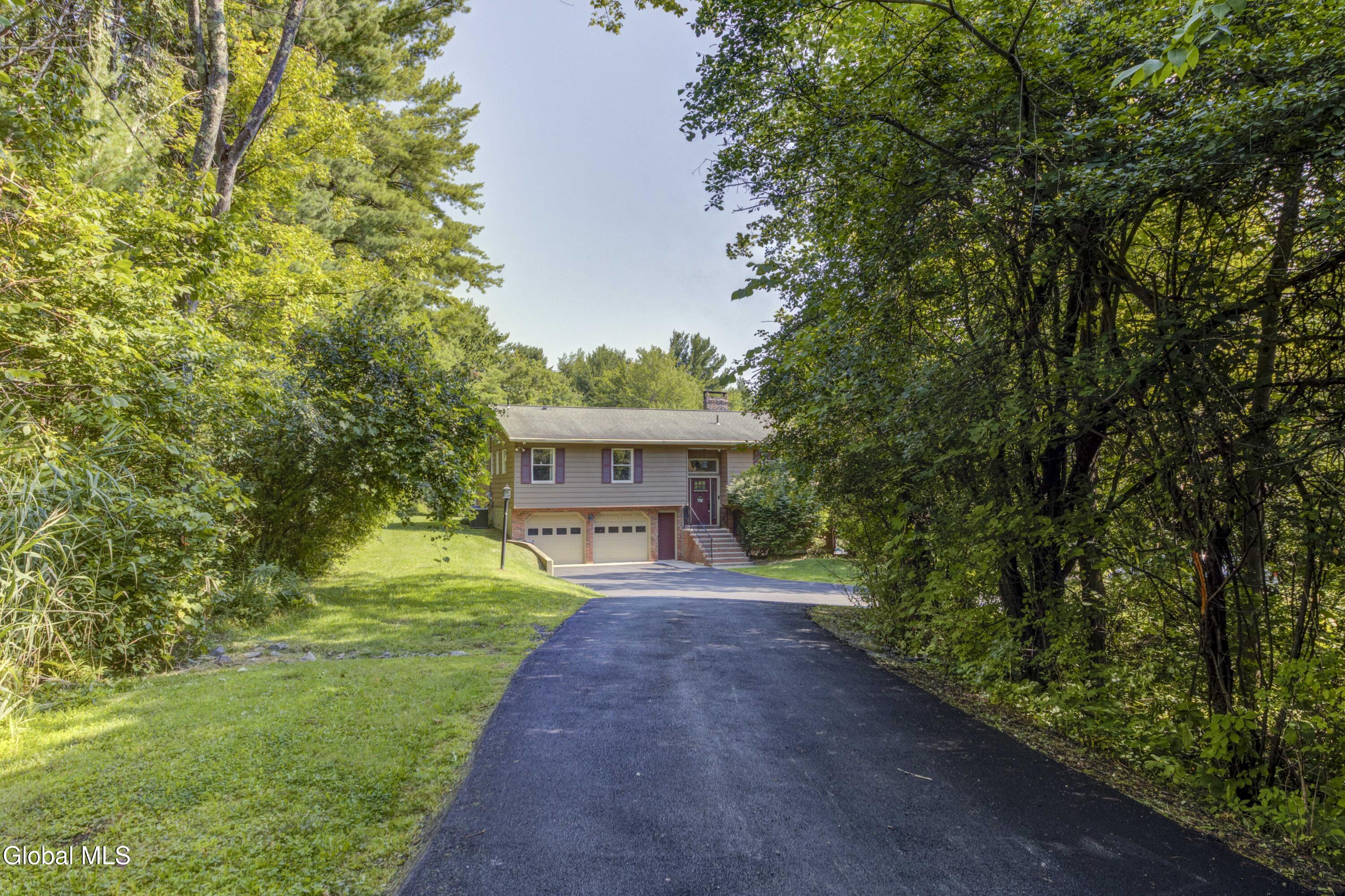 342 Closson Road Glenville NY 12302