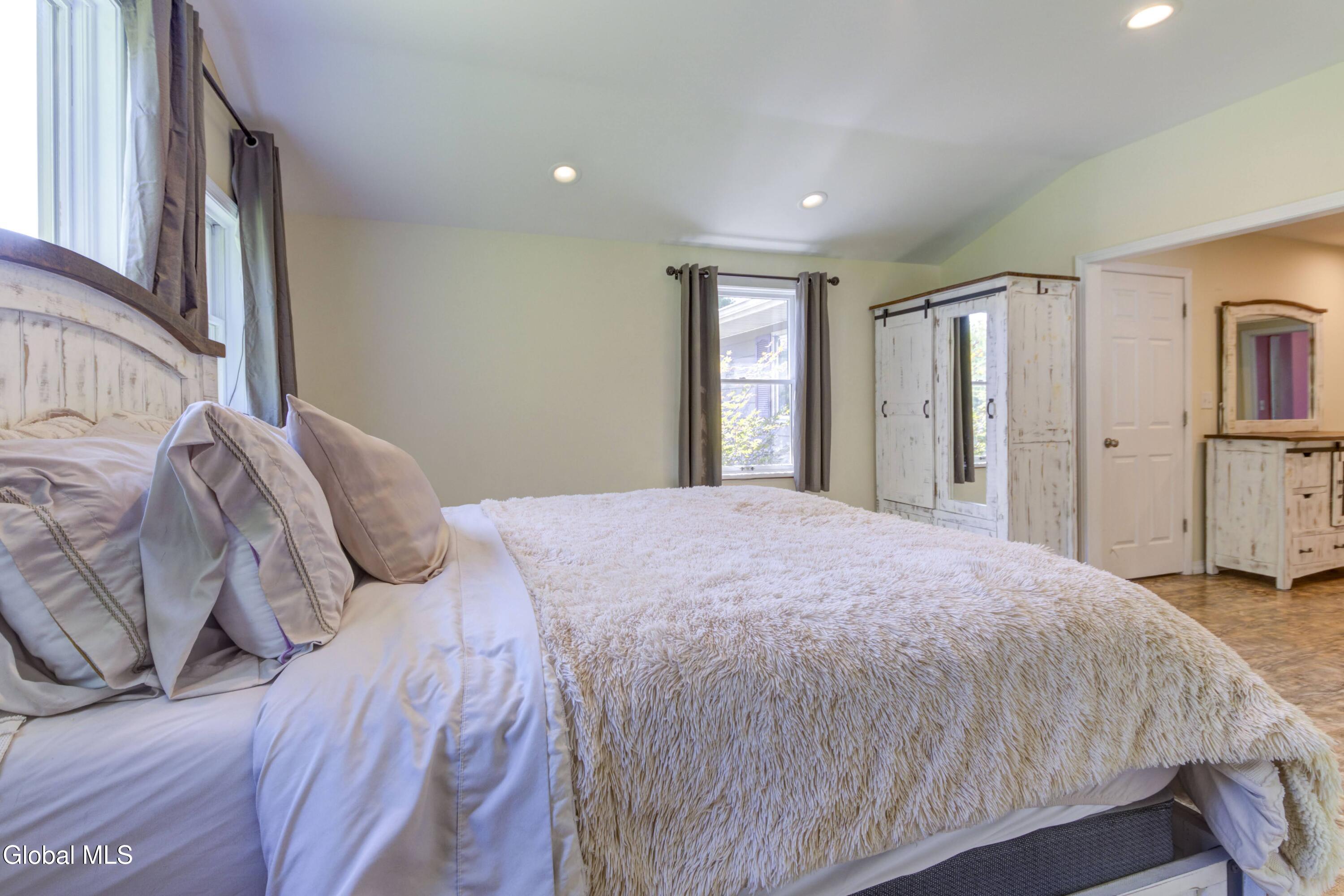 342 Closson Road Glenville NY 12302