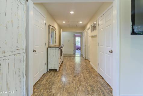 342 Closson Road Glenville NY 12302