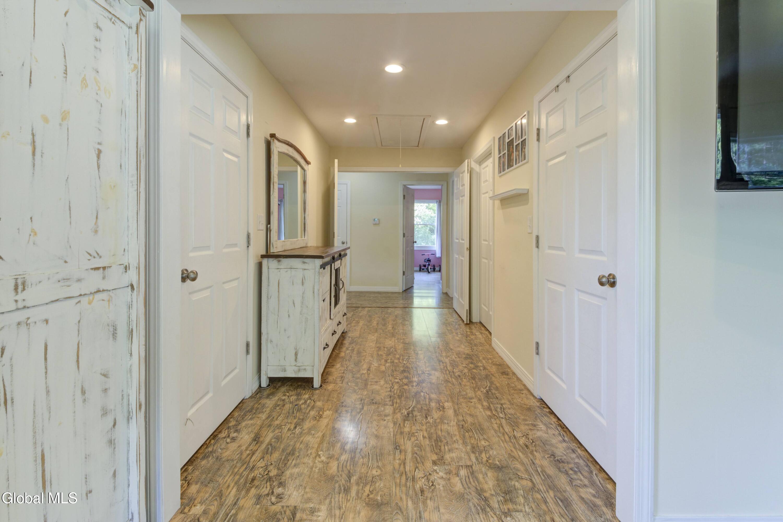 342 Closson Road Glenville NY 12302