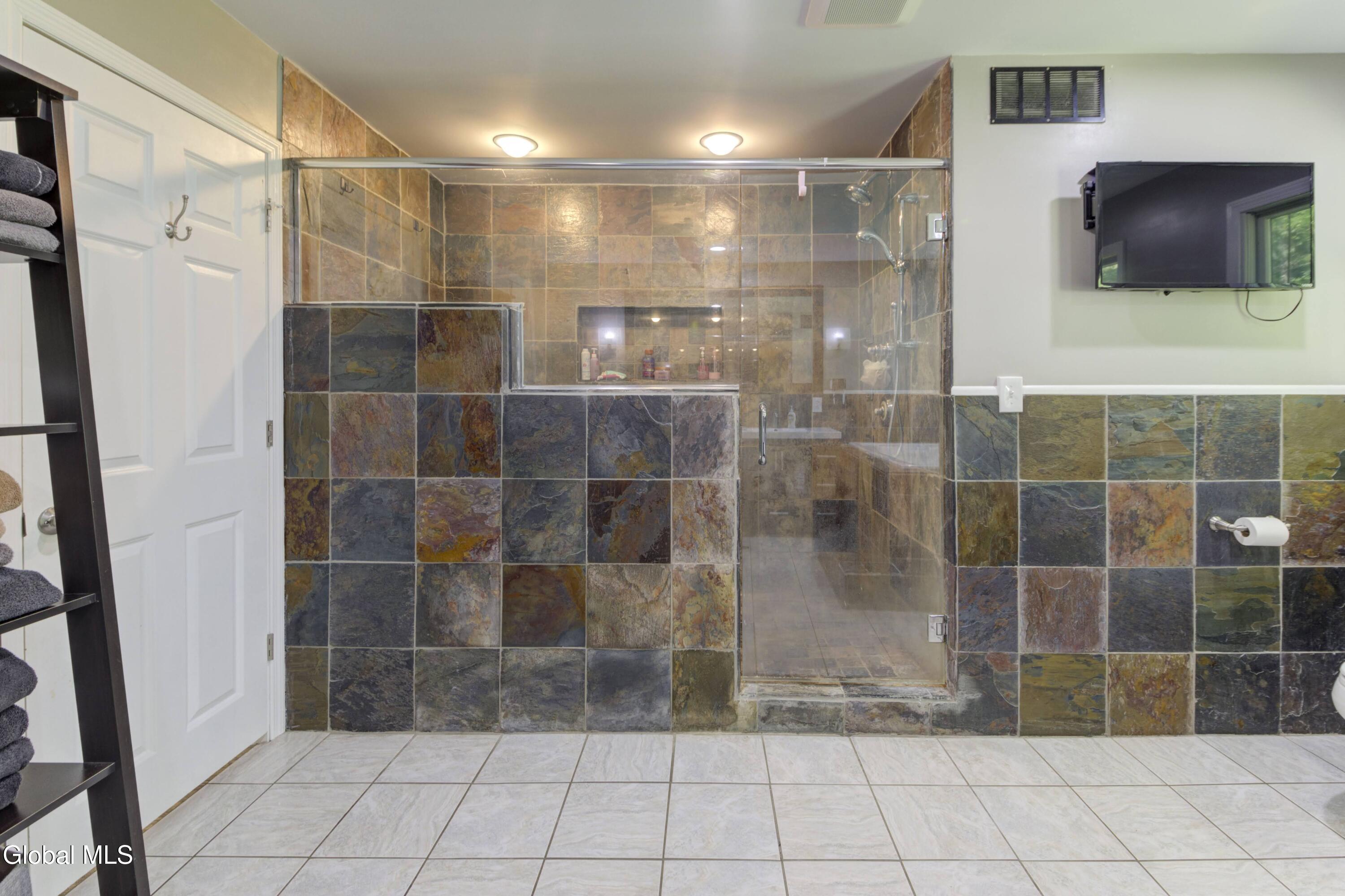 342 Closson Road Glenville NY 12302