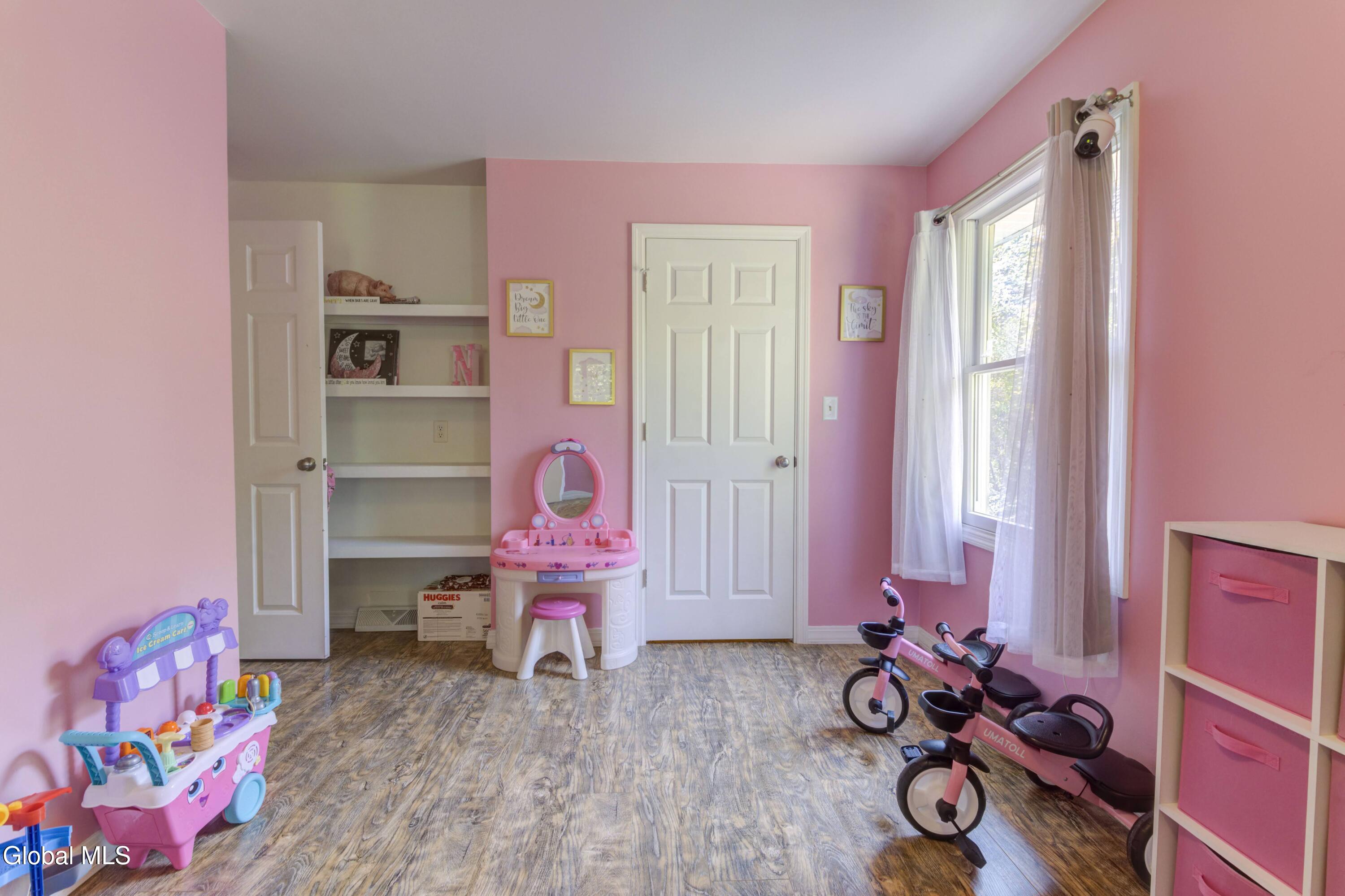 342 Closson Road Glenville NY 12302