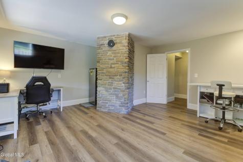 342 Closson Road Glenville NY 12302