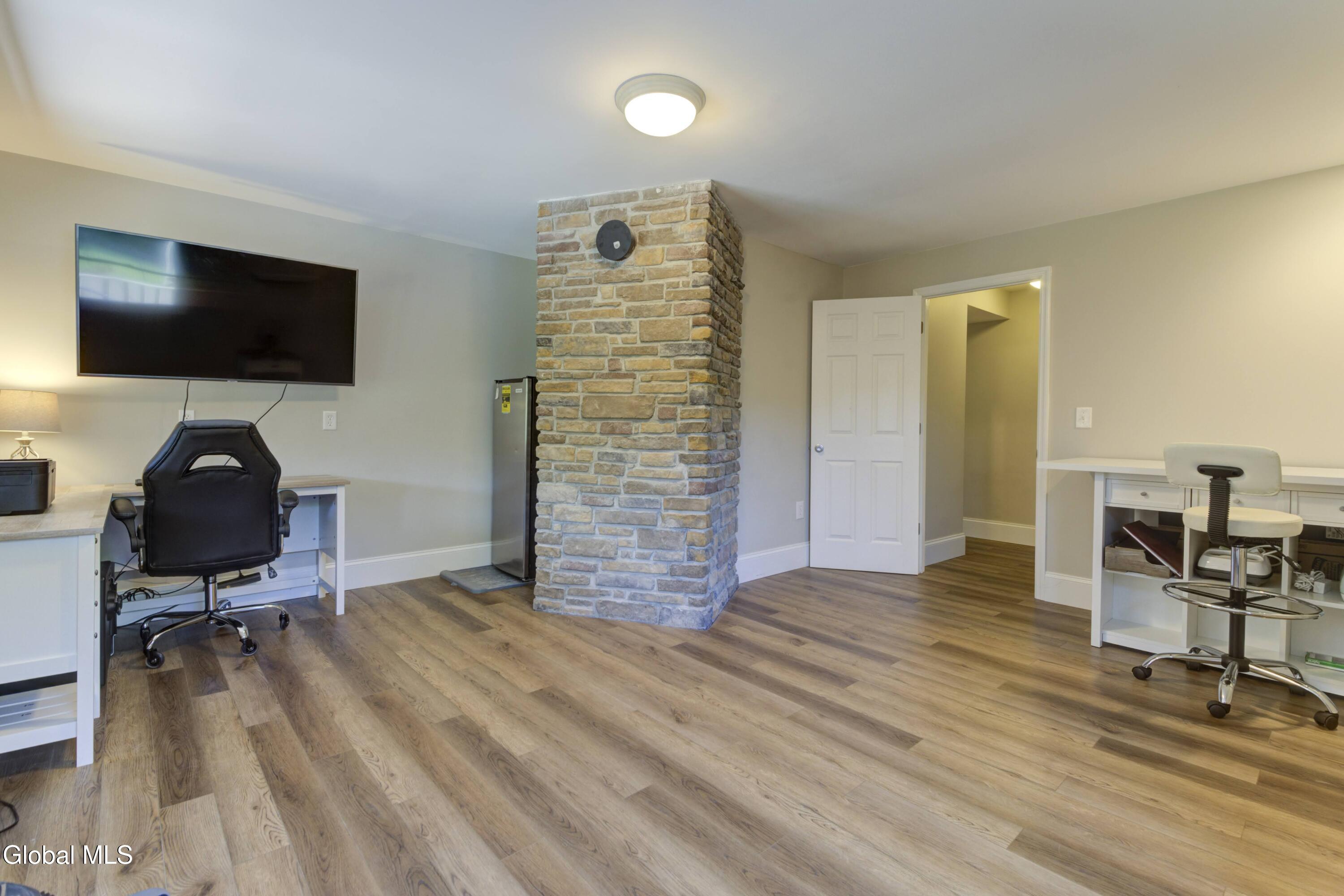 342 Closson Road Glenville NY 12302