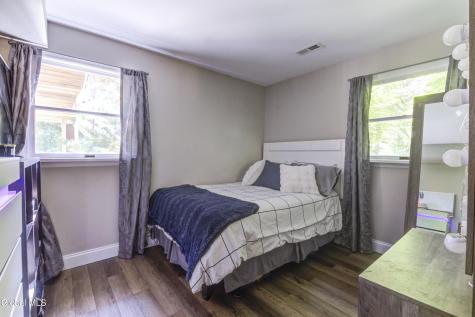 342 Closson Road Glenville NY 12302
