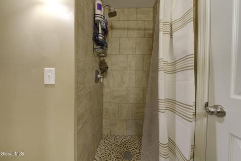 342 Closson Road Glenville NY 12302