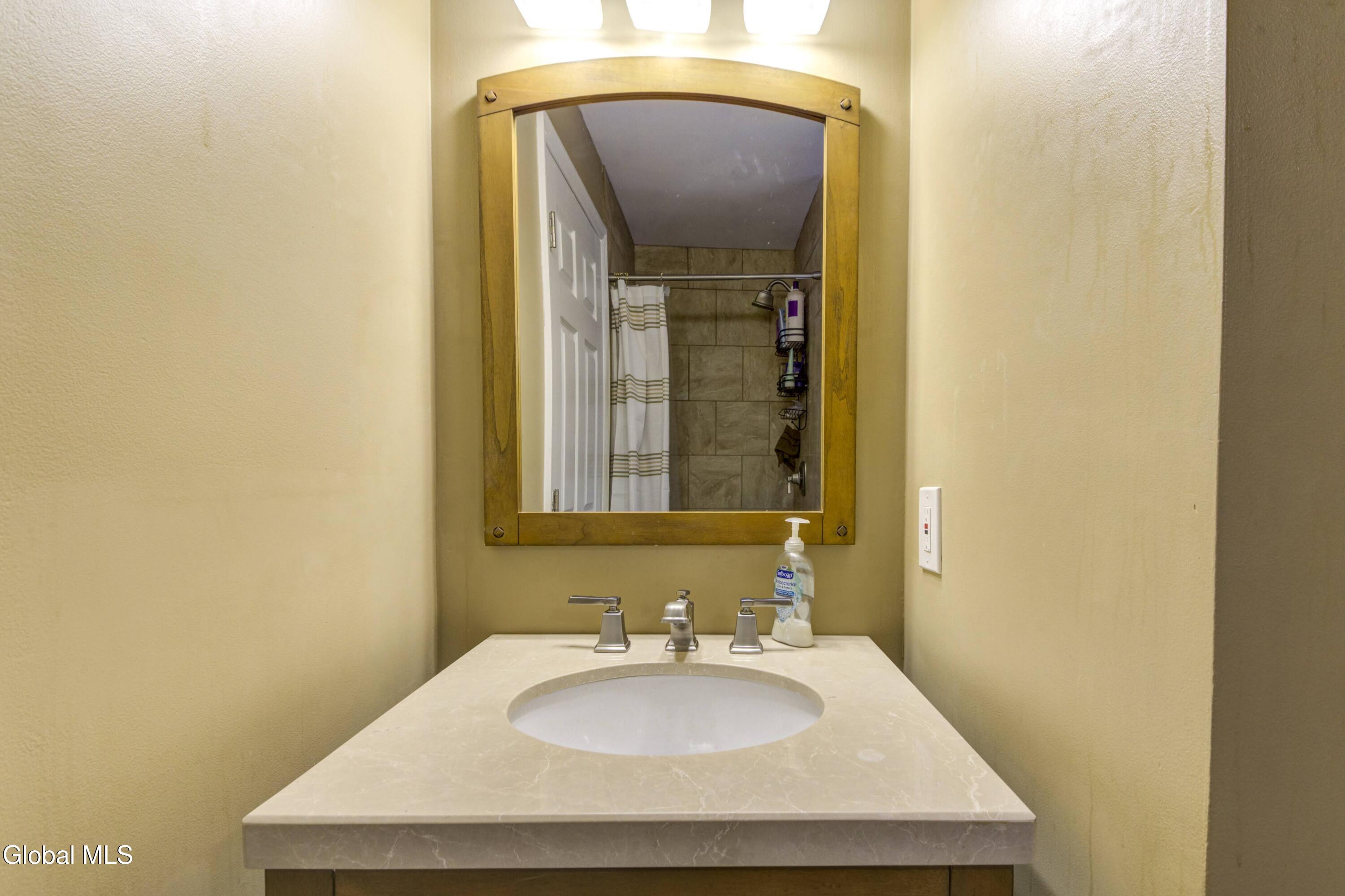 342 Closson Road Glenville NY 12302