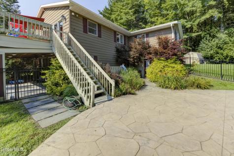 342 Closson Road Glenville NY 12302