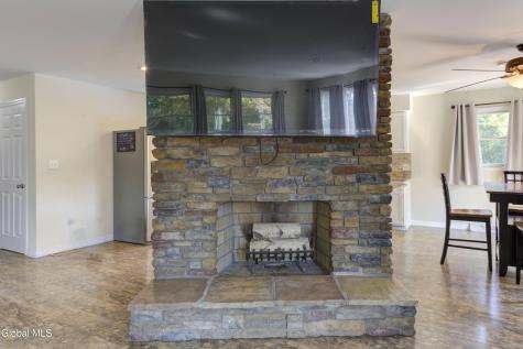 342 Closson Road Glenville NY 12302