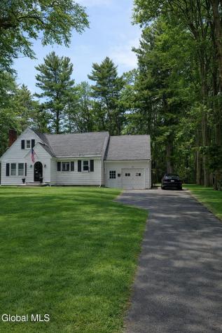 322 Osborne Road Loudonville NY 12211