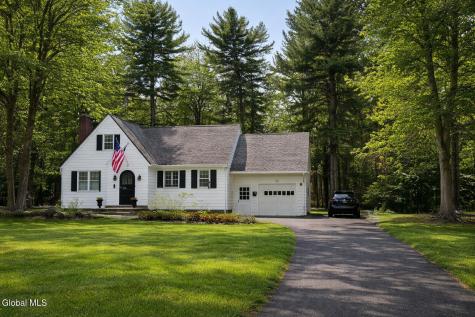 322 Osborne Road Loudonville NY 12211