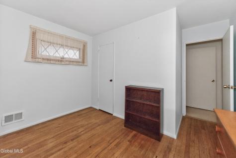 49 Tattersall Lane Colonie NY 12205
