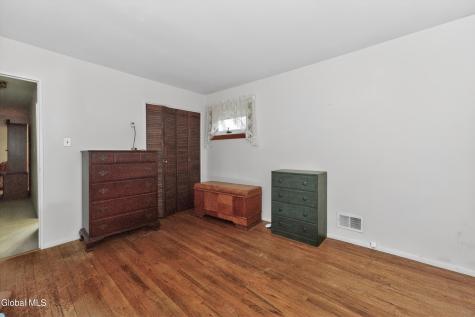 49 Tattersall Lane Colonie NY 12205