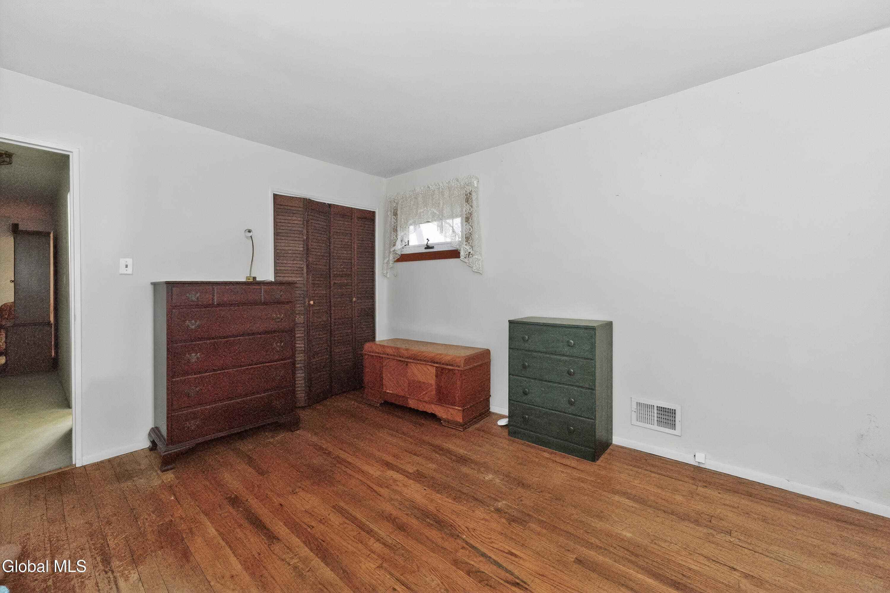 49 Tattersall Lane Colonie NY 12205