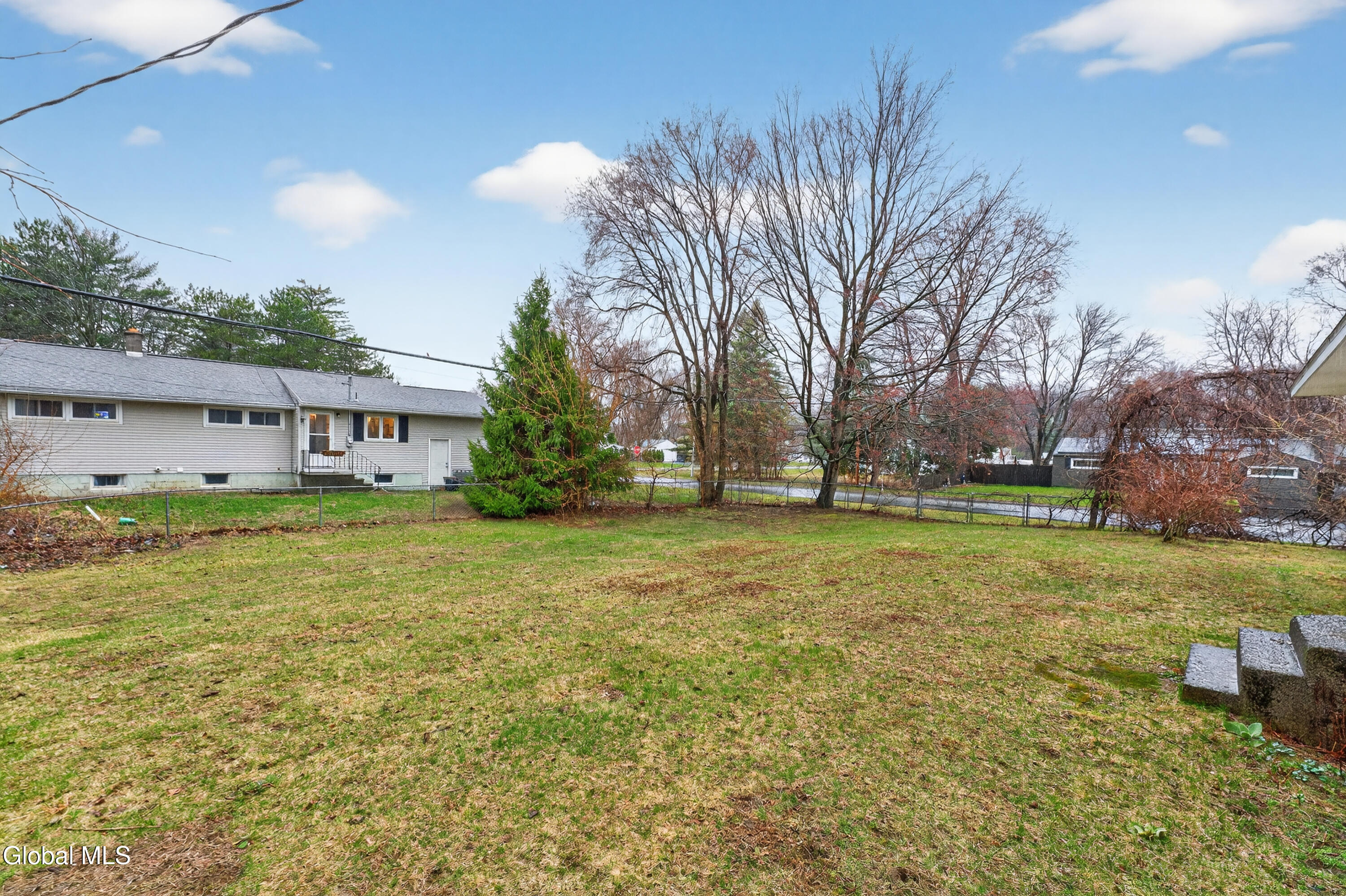49 Tattersall Lane Colonie NY 12205