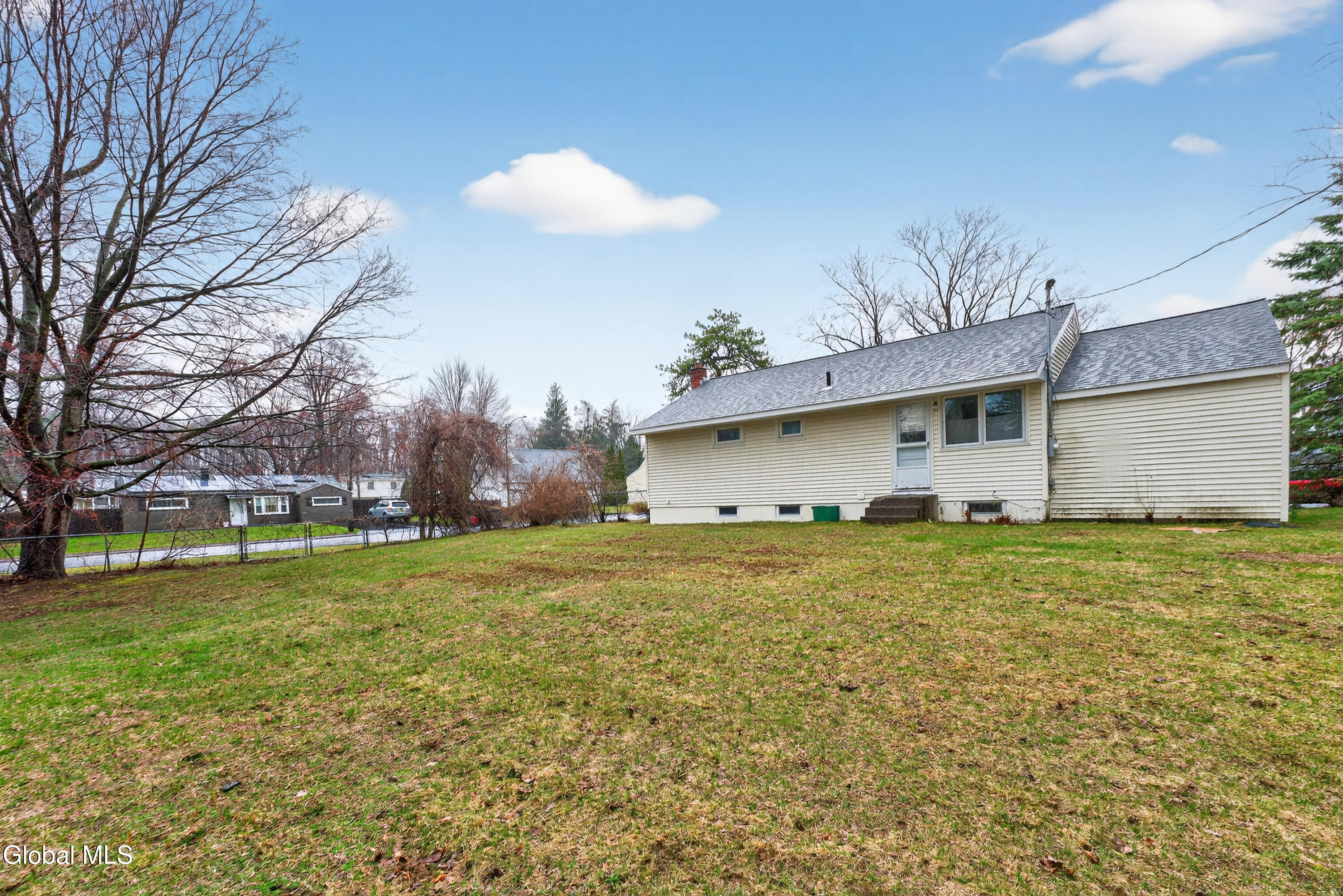 49 Tattersall Lane Colonie NY 12205