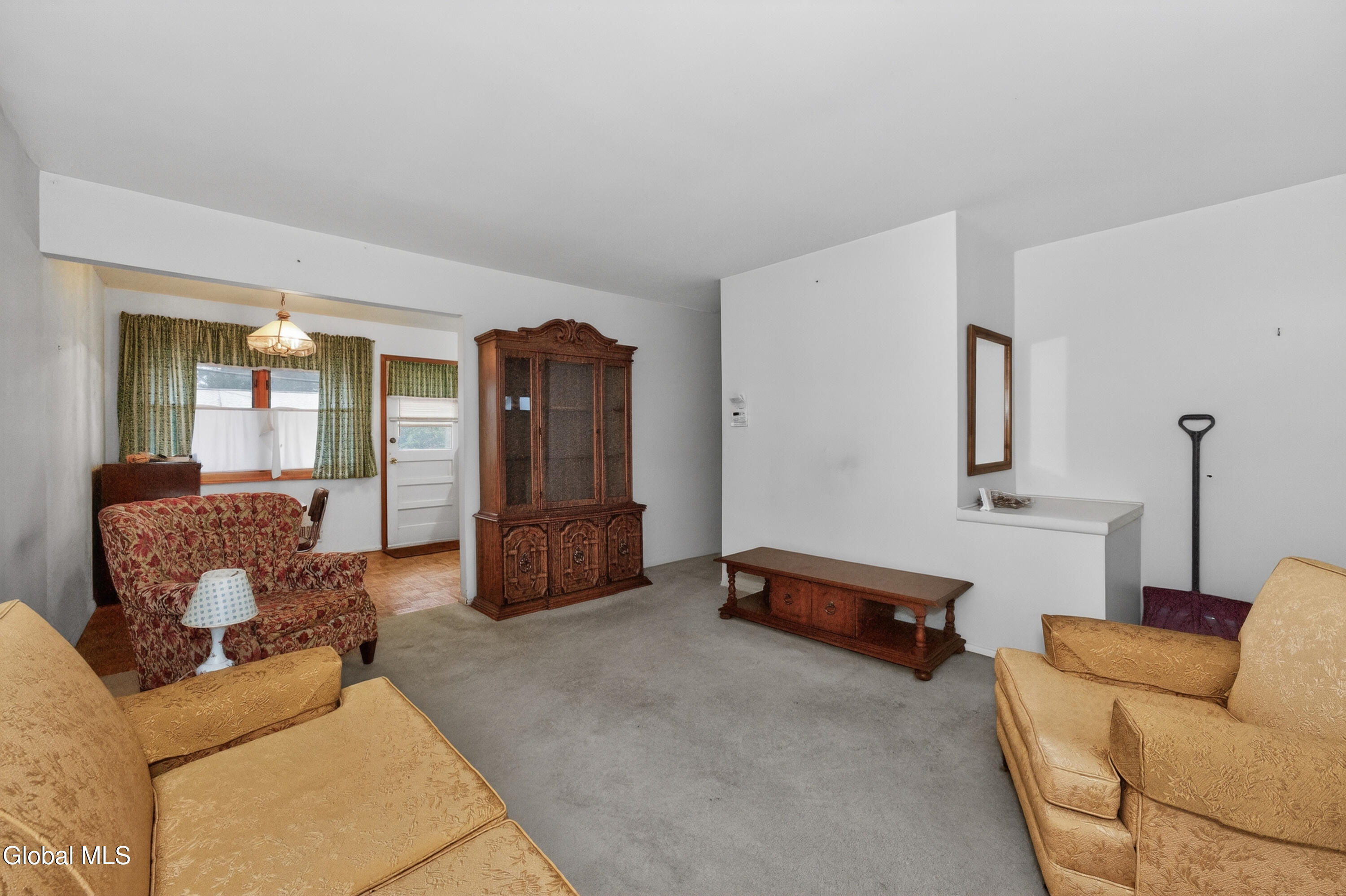 49 Tattersall Lane Colonie NY 12205