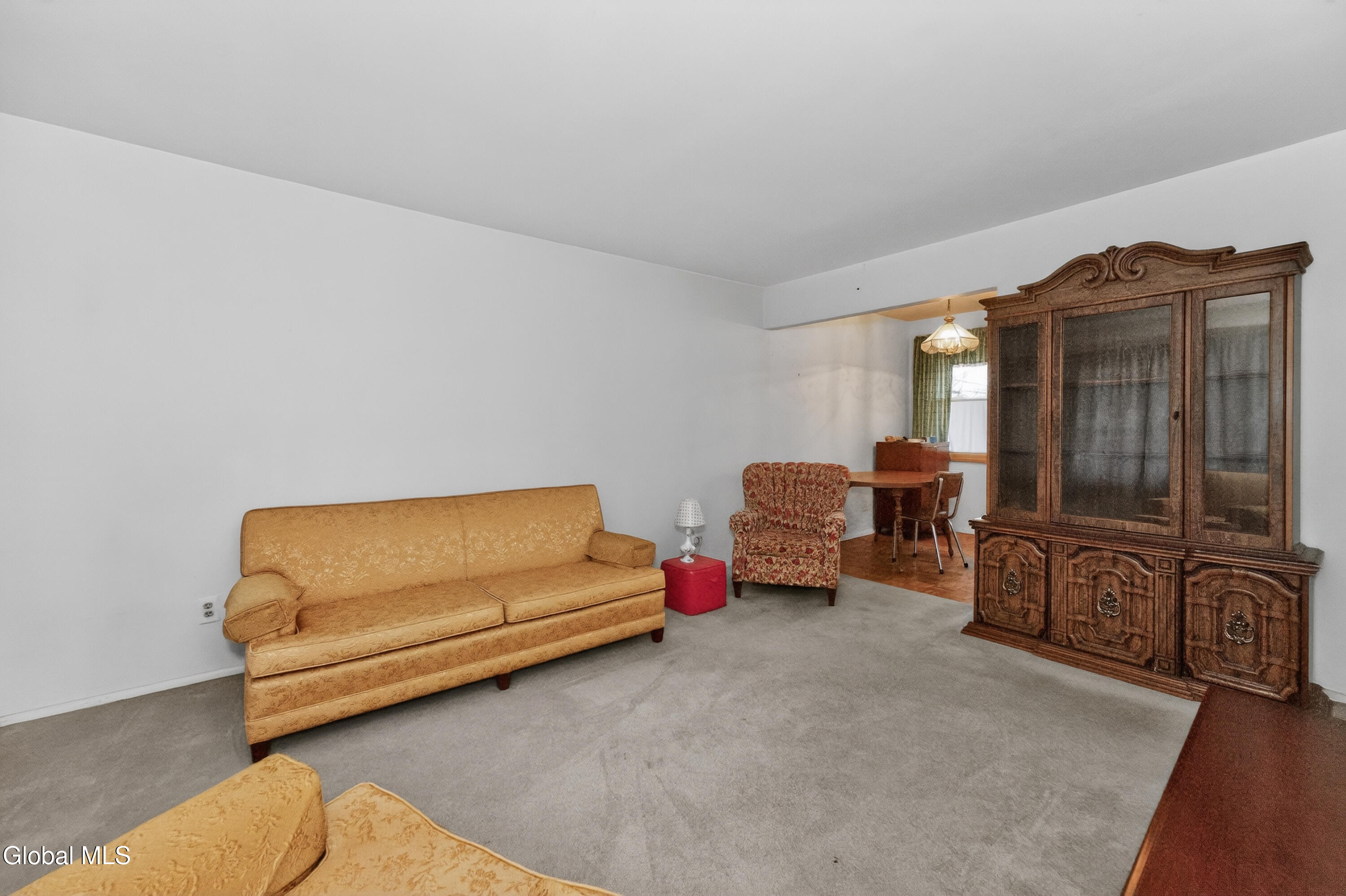 49 Tattersall Lane Colonie NY 12205