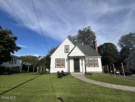 40 Mcculloch Avenue Ravena NY 12143