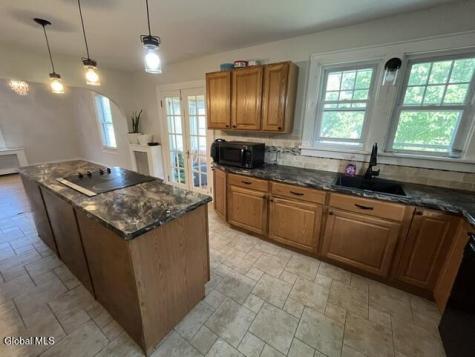 40 Mcculloch Avenue Ravena NY 12143