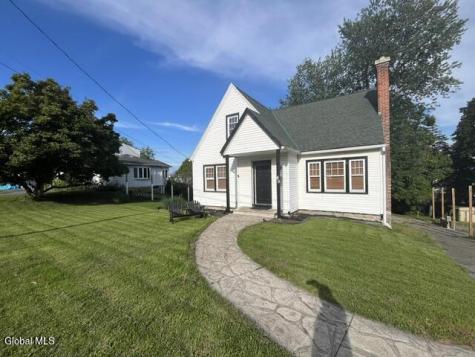40 Mcculloch Avenue Ravena NY 12143