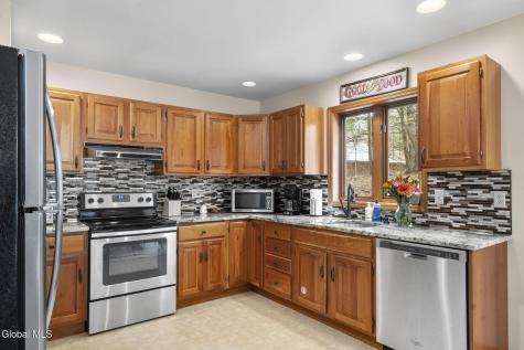 562 Fischer Road Kinderhook NY 12106