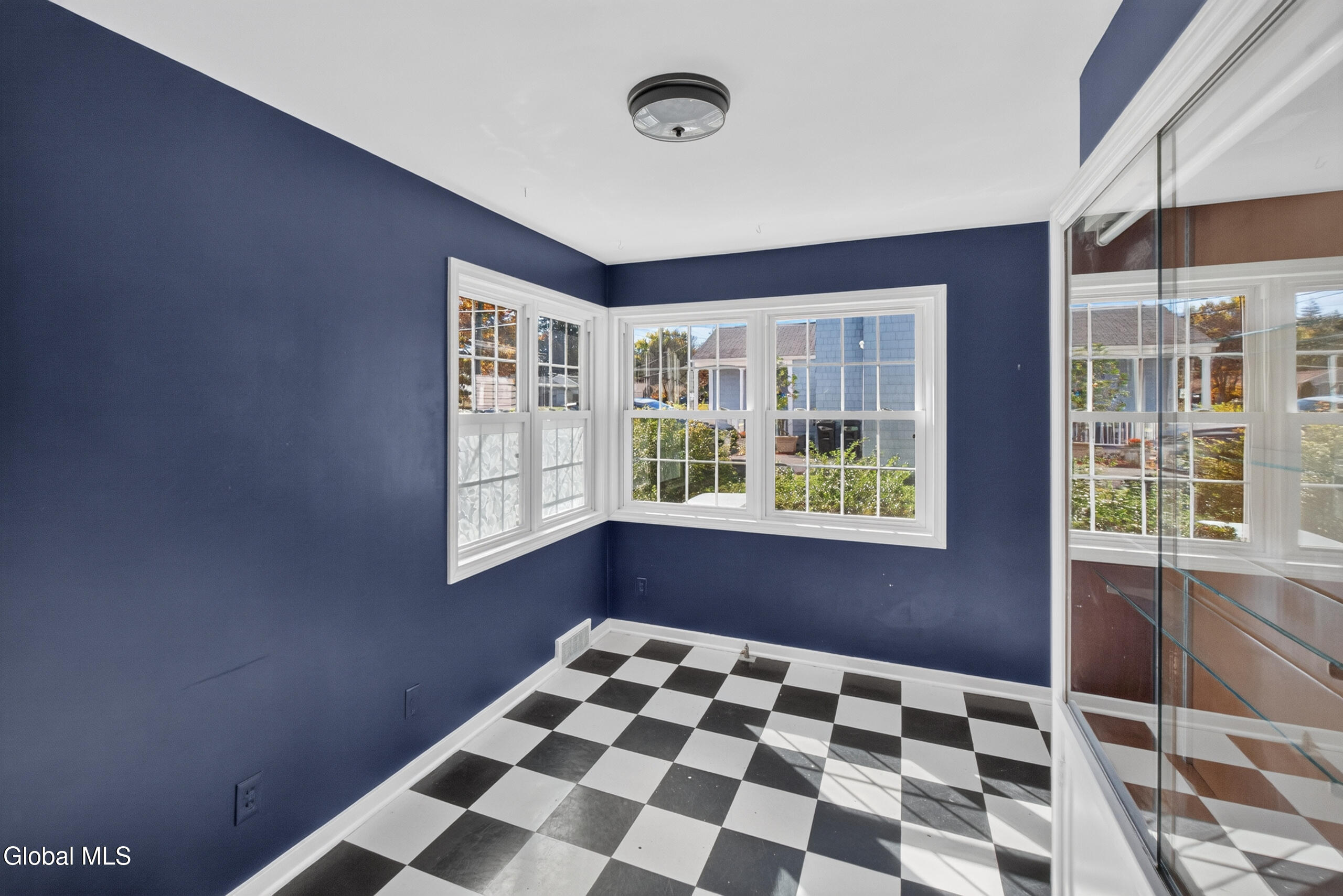 1189 Mcclellan Street Schenectady NY 12309