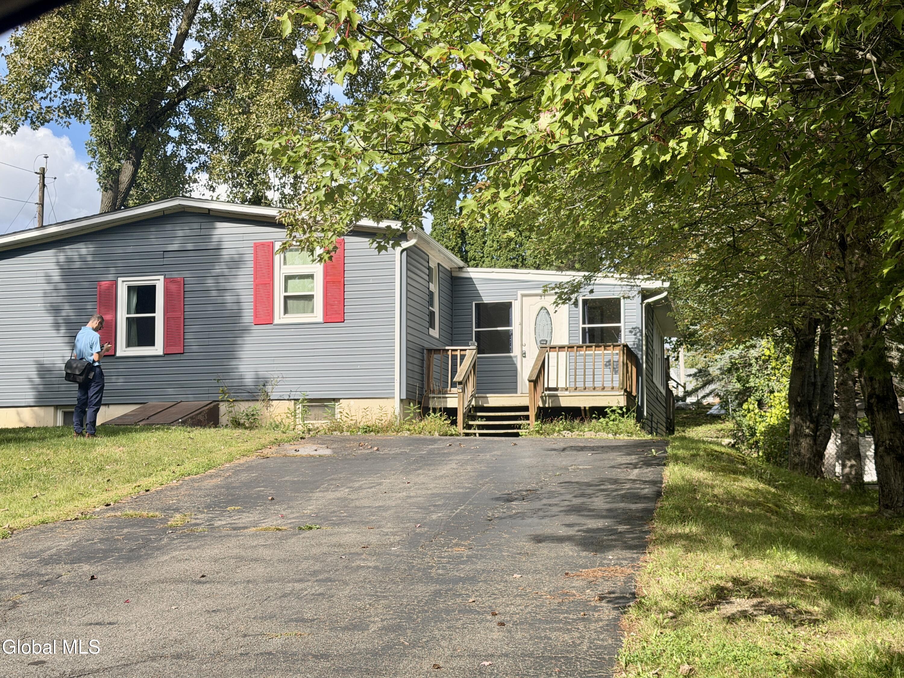 31 Penny Lane Averill Park NY 12018