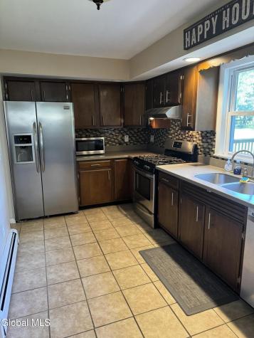 16 Sunset Troy NY 12180