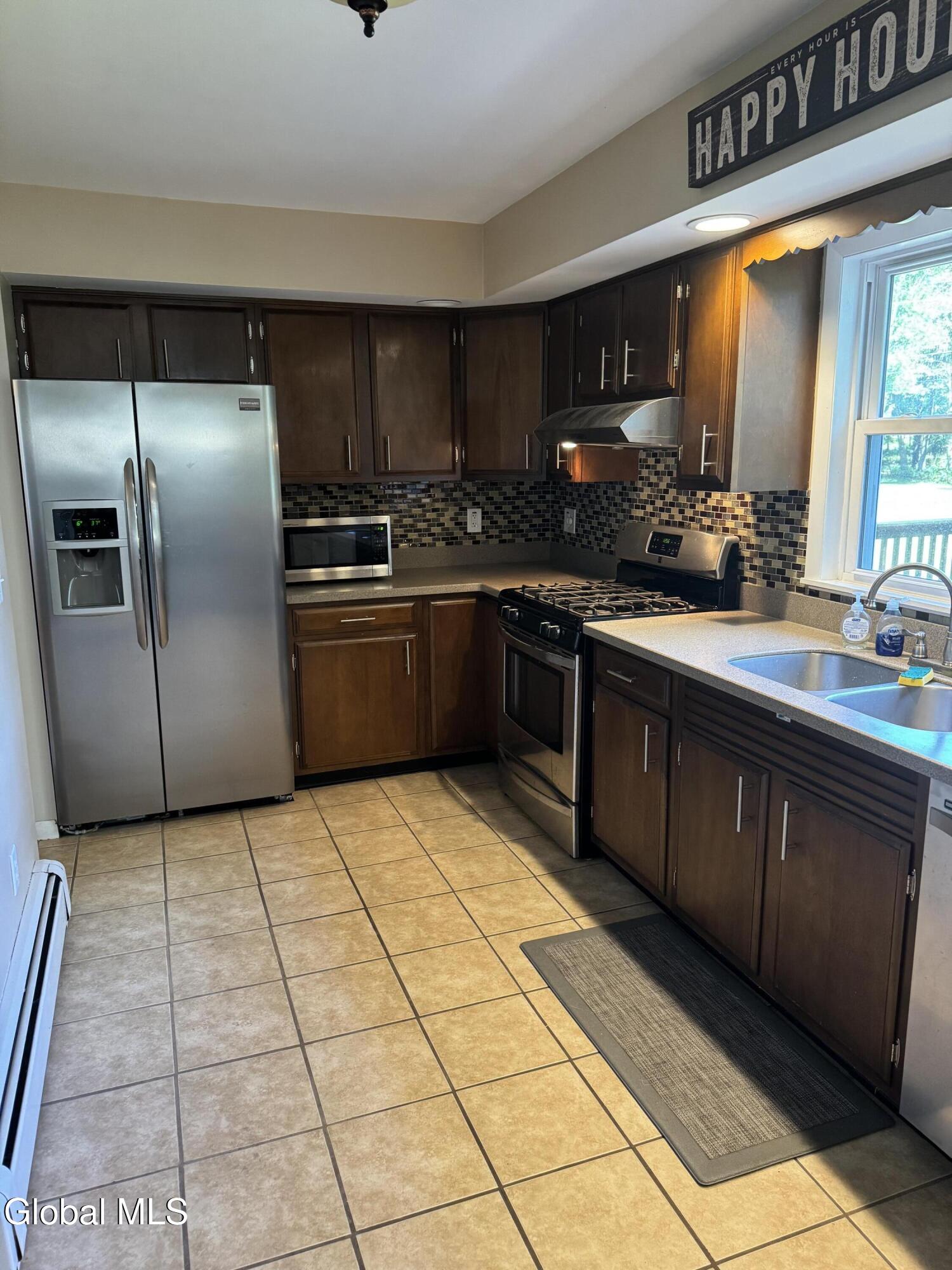 16 Sunset Troy NY 12180