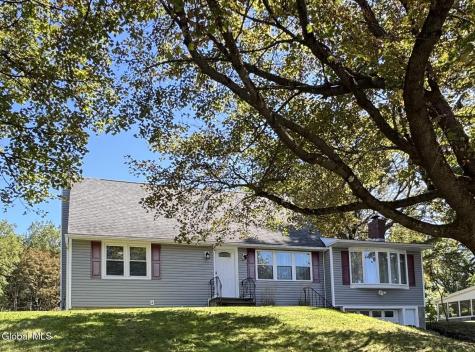 16 Sunset Troy NY 12180