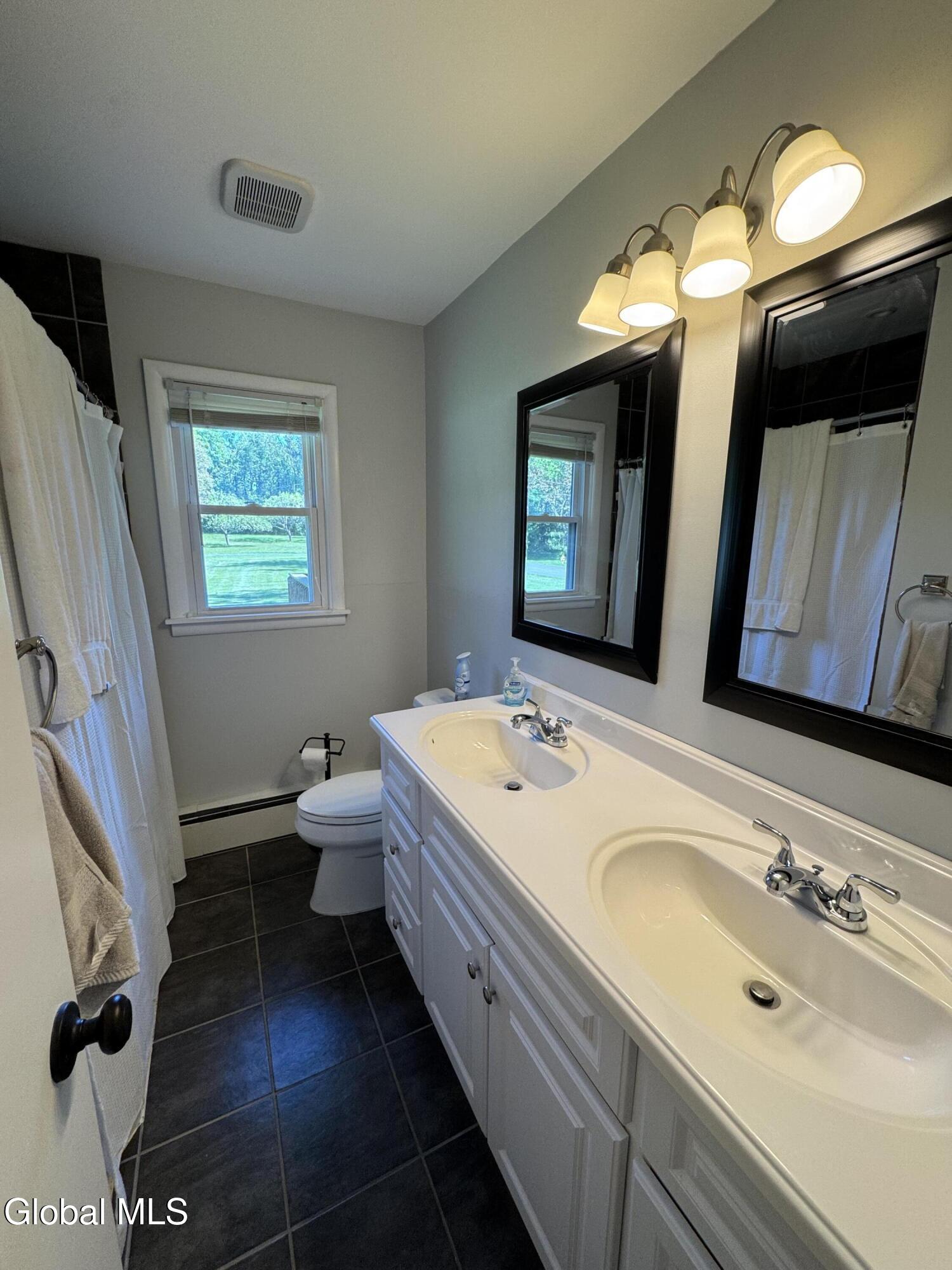 16 Sunset Troy NY 12180