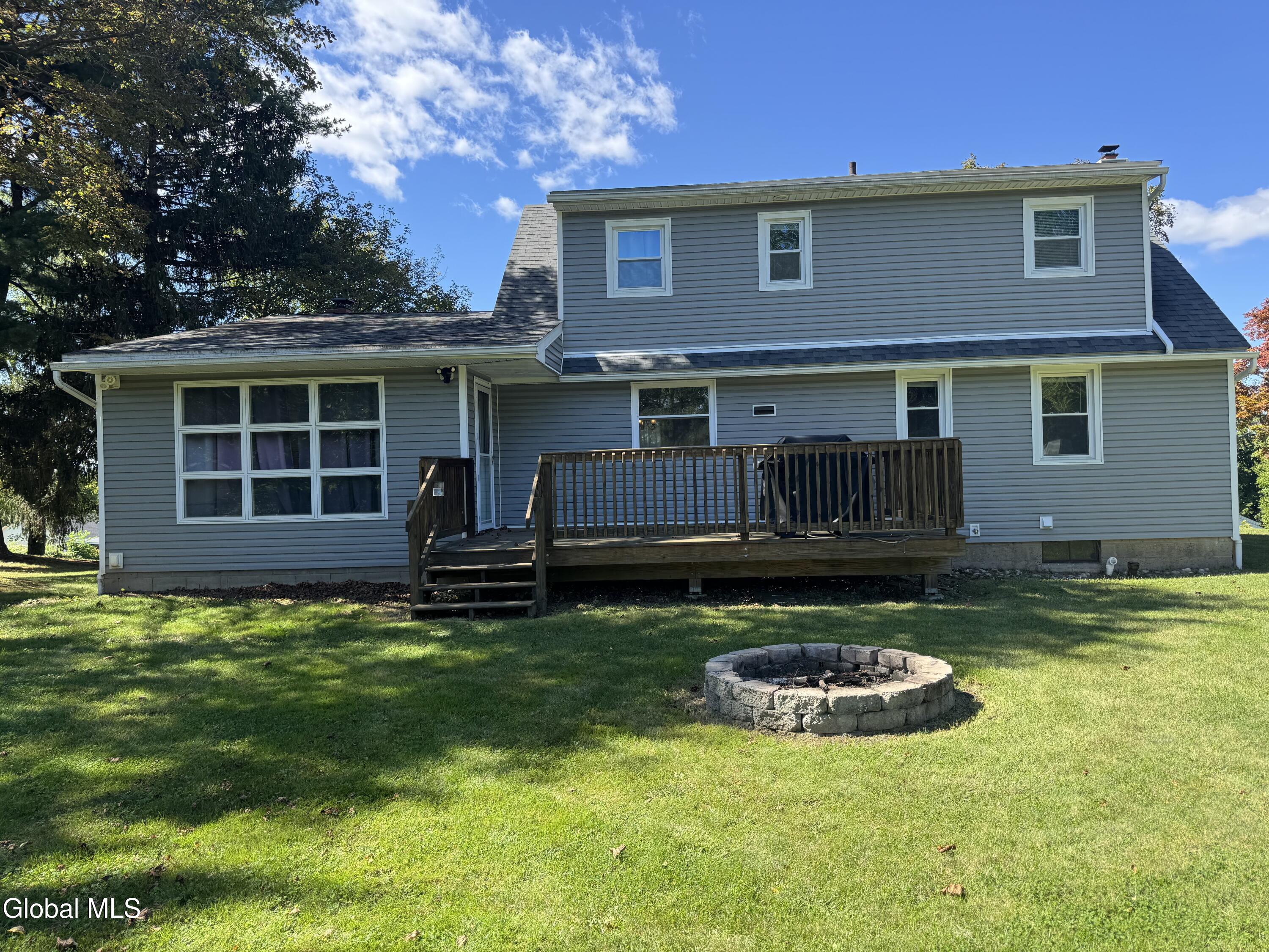 16 Sunset Troy NY 12180