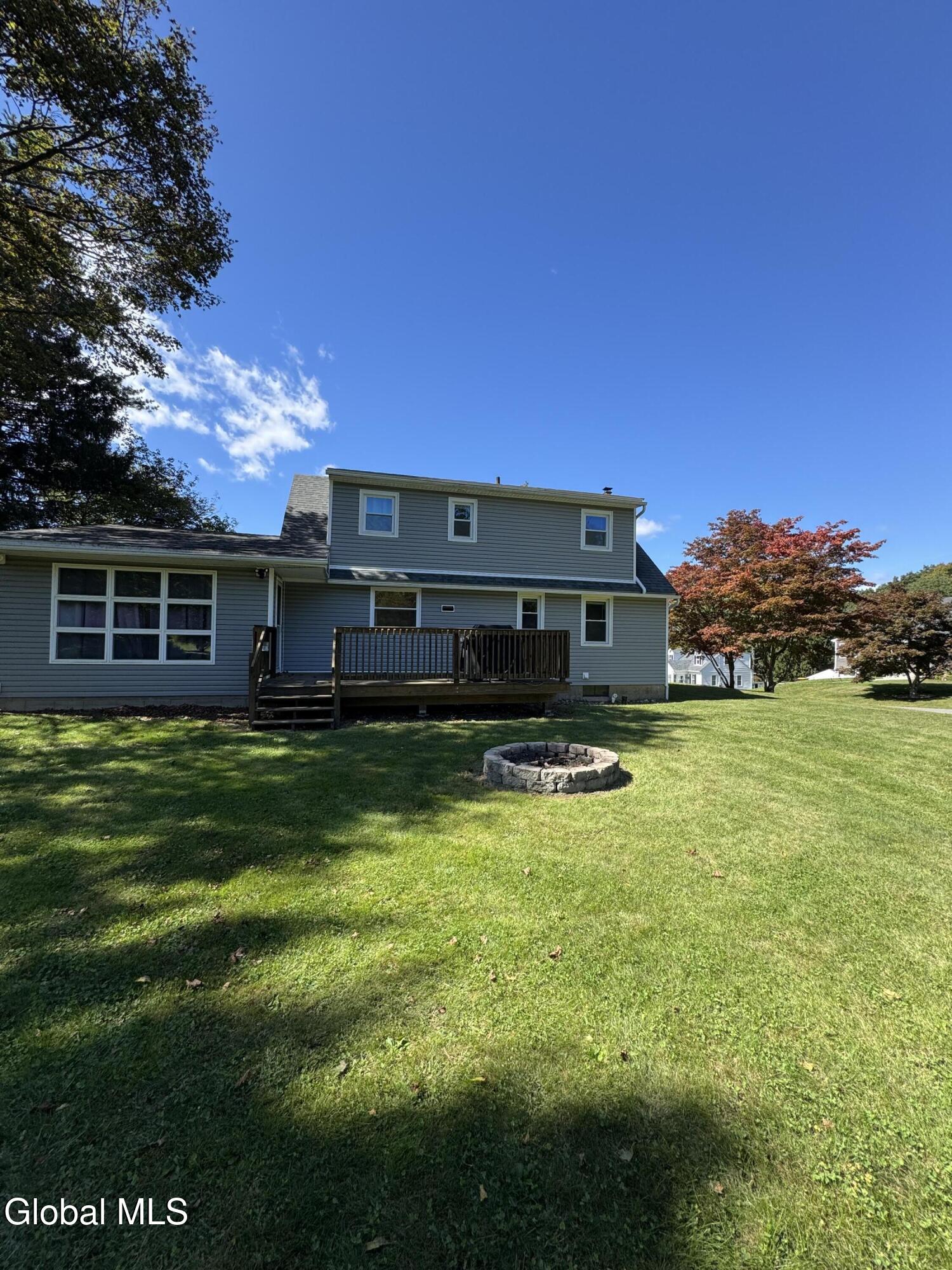 16 Sunset Troy NY 12180