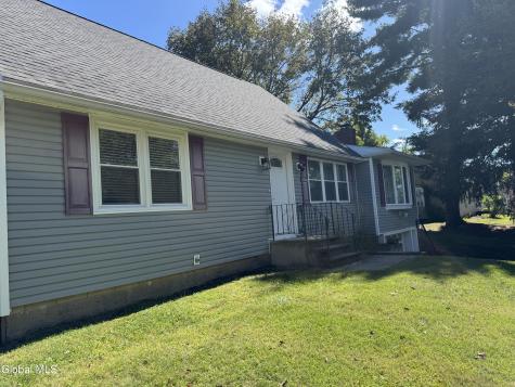 16 Sunset Troy NY 12180