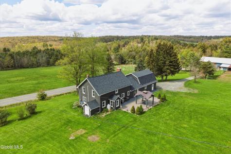 106 Mosher Road Sand Lake NY 12153