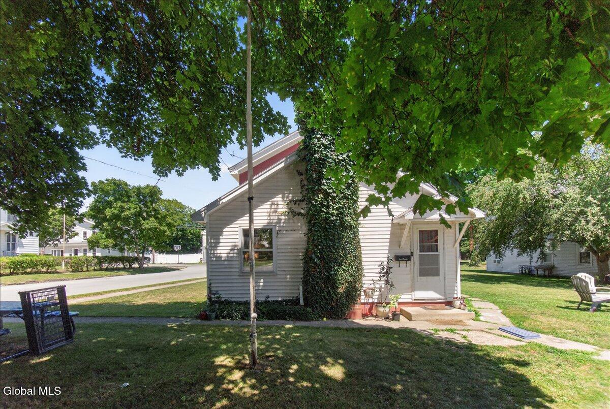 21 Burgoyne Street Schuylerville NY 12871