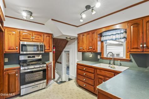 134 Oakland Avenue Gloversville NY 12078