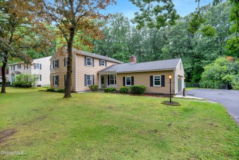 47 Canterbury Road Clifton Park NY 12065