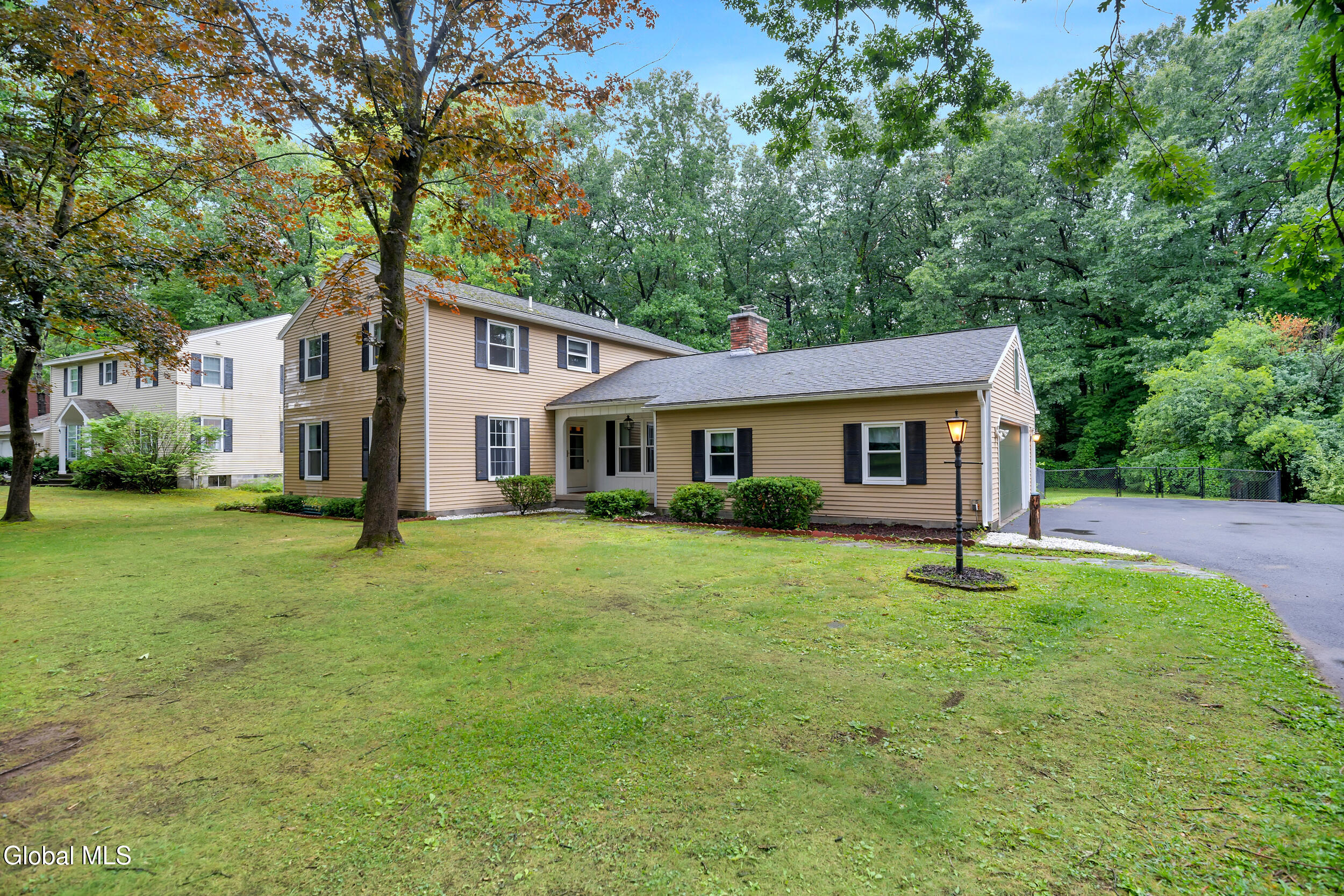 47 Canterbury Road Clifton Park NY 12065